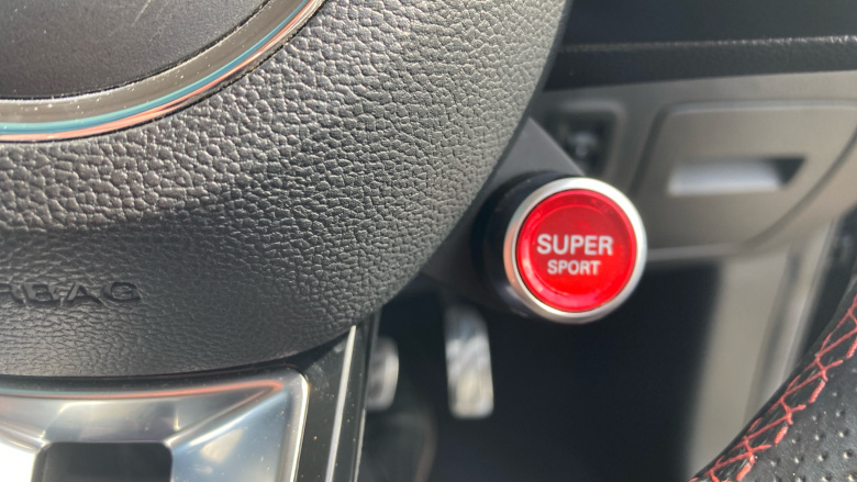 MG Hs 1.5 T-GDI Exclusive 5dr DCT Petrol Hatchback